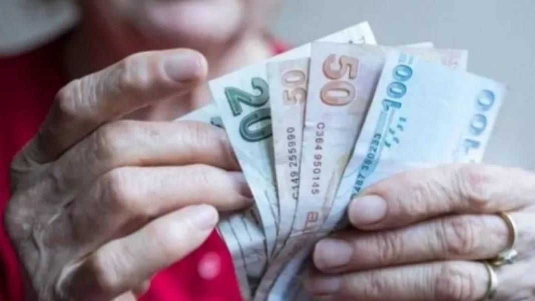 Emekliye son çağrı yapıldı! Hesaplara tam 30 bin TL yatırılacak: Bu fırsat kaçmaz, hemen kontrol edin 4